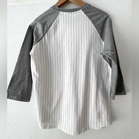 Converse striped gray and white baseball pocket t-shirt- Size XS UNISEX - Picture 5 of 8